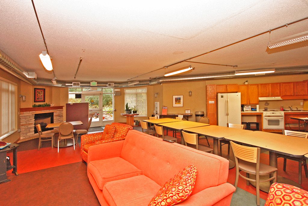 Photos and Video of Kingsley Commons in Minneapolis, MN